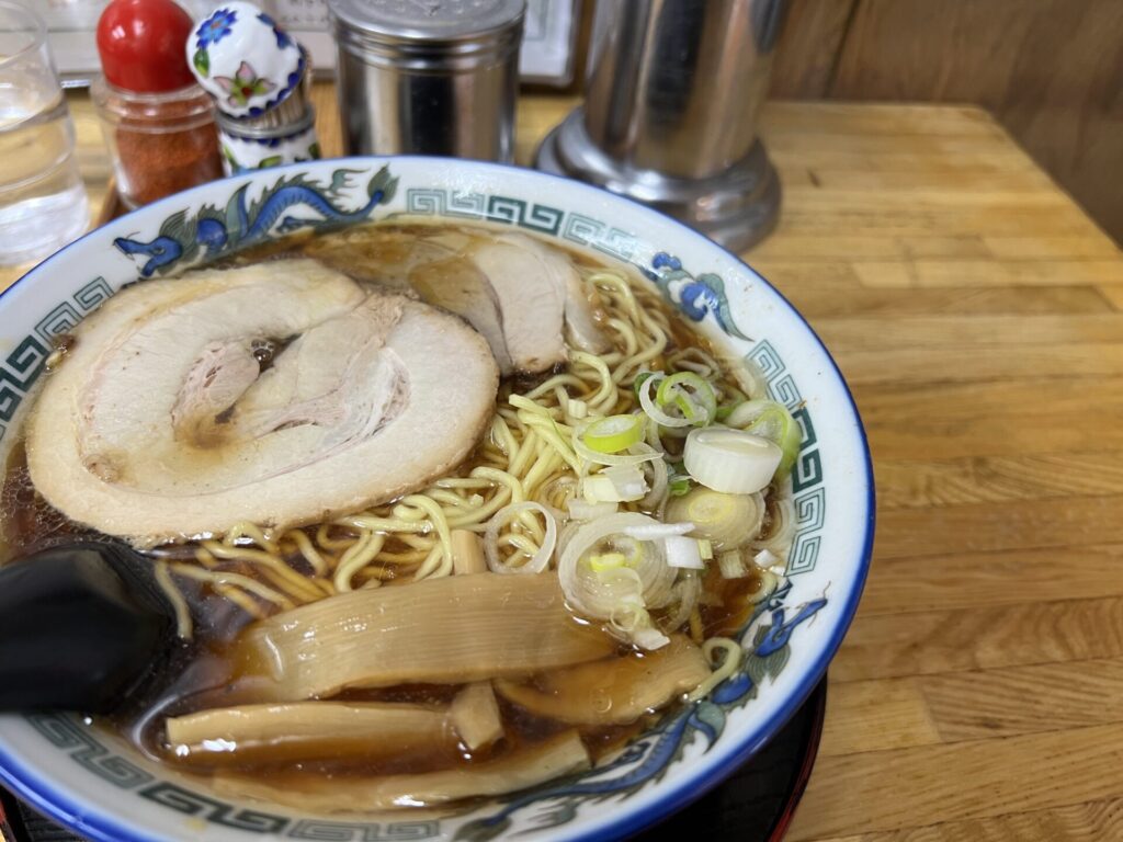 らぅめん　青葉　醤油ラーメン　大盛り